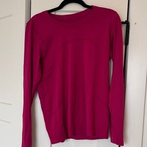 Lululemon Swiftly relaxed top